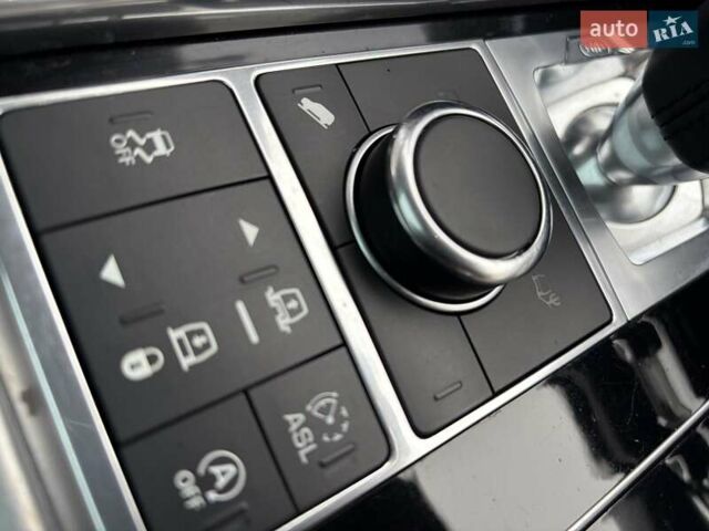 Черный Ленд Ровер Рендж Ровер Спорт, объемом двигателя 3 л и пробегом 121 тыс. км за 33222 $, фото 4 на Automoto.ua