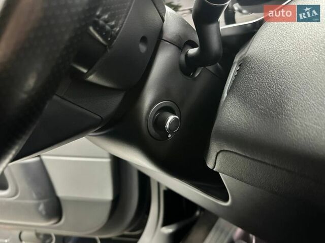 Чорний Ленд Ровер Range Rover Sport, об'ємом двигуна 2.99 л та пробігом 163 тис. км за 28790 $, фото 26 на Automoto.ua