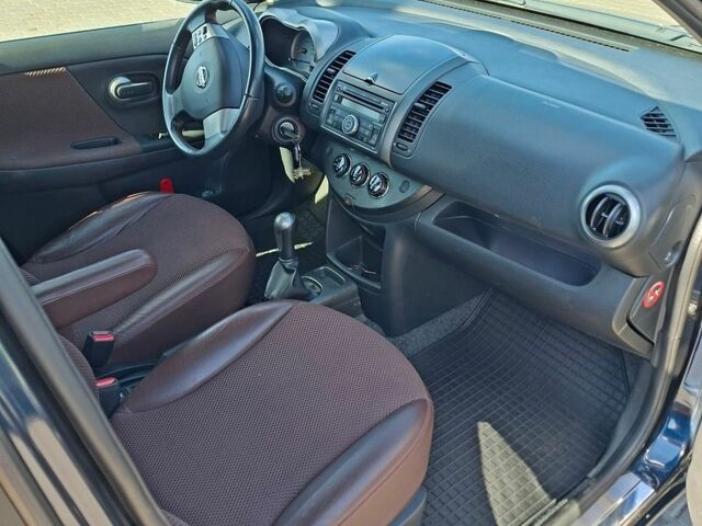 Чорний Ленд Ровер Range Rover Sport, об'ємом двигуна 3 л та пробігом 131 тис. км за 26200 $, фото 5 на Automoto.ua