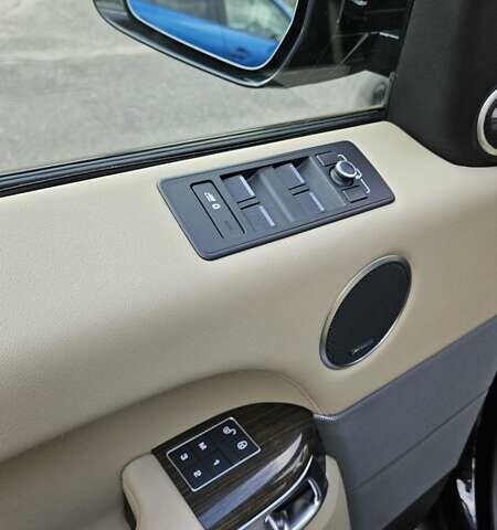 Черный Ленд Ровер Рендж Ровер Спорт, объемом двигателя 2.99 л и пробегом 145 тыс. км за 31500 $, фото 16 на Automoto.ua