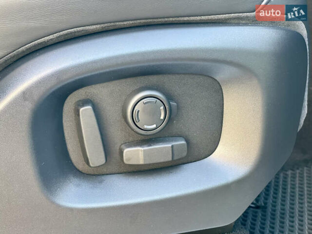 Ленд Ровер Рендж Ровер Спорт 2017 в Киеве на Automoto.ua Черный Ленд Ровер Рендж Ровер Спорт, объемом двигателя 3 л и пробегом 143 тыс. км за 37000 $, фото 19 на Automoto.ua