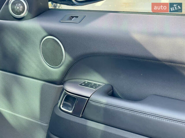 Ленд Ровер Рендж Ровер Спорт 2017 в Киеве на Automoto.ua Черный Ленд Ровер Рендж Ровер Спорт, объемом двигателя 3 л и пробегом 143 тыс. км за 37000 $, фото 20 на Automoto.ua