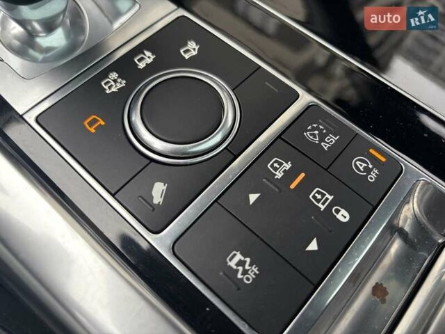 Чорний Ленд Ровер Range Rover Sport, об'ємом двигуна 3 л та пробігом 120 тис. км за 33222 $, фото 9 на Automoto.ua