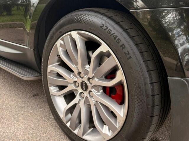 Чорний Ленд Ровер Range Rover Sport, об'ємом двигуна 3 л та пробігом 143 тис. км за 32600 $, фото 6 на Automoto.ua