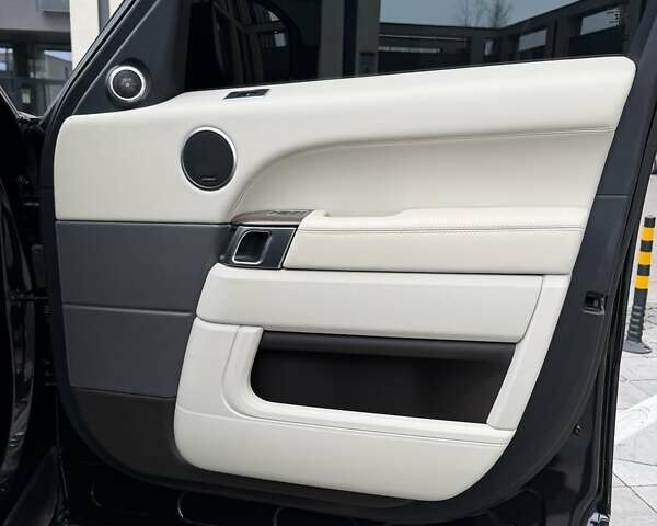 Черный Ленд Ровер Рендж Ровер Спорт, объемом двигателя 2.99 л и пробегом 135 тыс. км за 34900 $, фото 24 на Automoto.ua