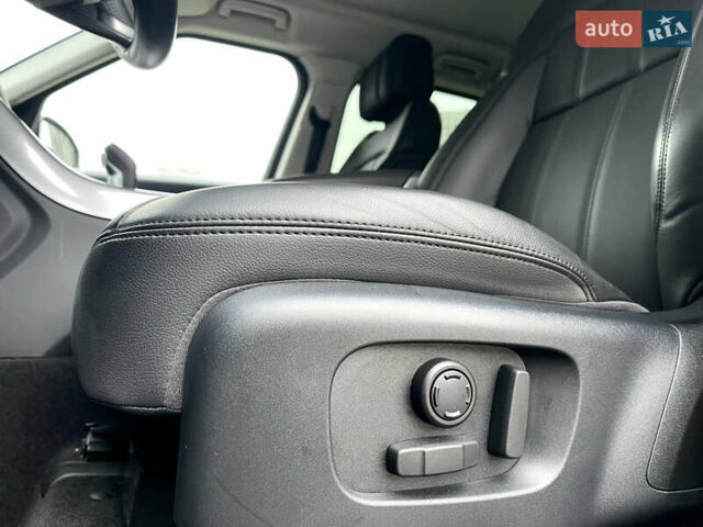 Чорний Ленд Ровер Range Rover Sport, об'ємом двигуна 2.99 л та пробігом 27 тис. км за 55000 $, фото 29 на Automoto.ua