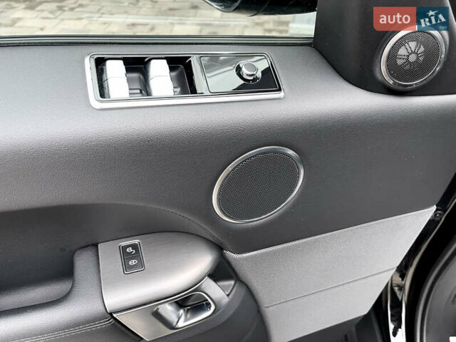 Чорний Ленд Ровер Range Rover Sport, об'ємом двигуна 2.99 л та пробігом 27 тис. км за 55000 $, фото 26 на Automoto.ua