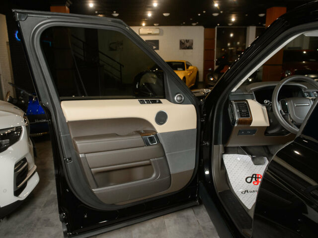Чорний Ленд Ровер Range Rover Sport, об'ємом двигуна 3 л та пробігом 11 тис. км за 89000 $, фото 18 на Automoto.ua