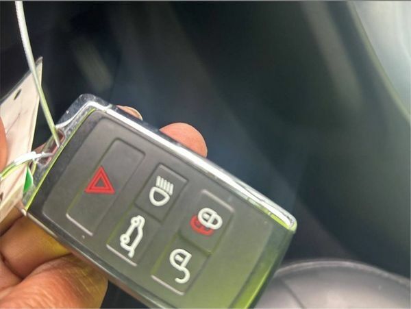 Чорний Ленд Ровер Range Rover Sport, об'ємом двигуна 3 л та пробігом 161 тис. км за 42000 $, фото 8 на Automoto.ua