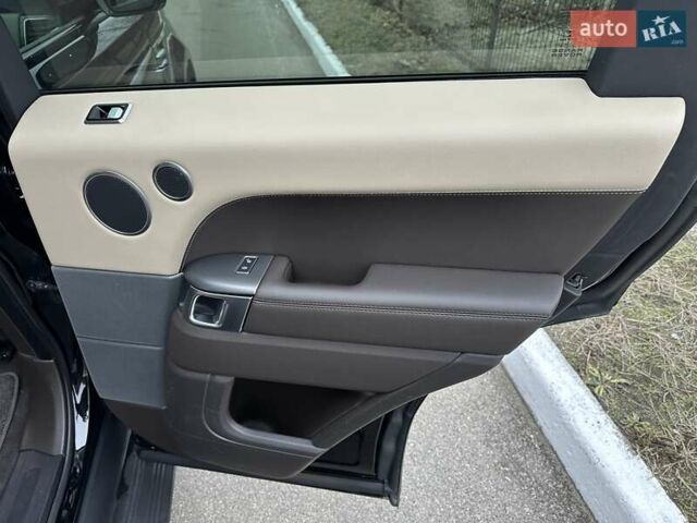 Черный Ленд Ровер Рендж Ровер Спорт, объемом двигателя 2 л и пробегом 72 тыс. км за 45000 $, фото 17 на Automoto.ua