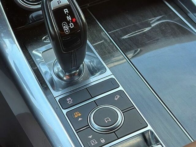 Чорний Ленд Ровер Range Rover Sport, об'ємом двигуна 2.99 л та пробігом 201 тис. км за 36900 $, фото 17 на Automoto.ua