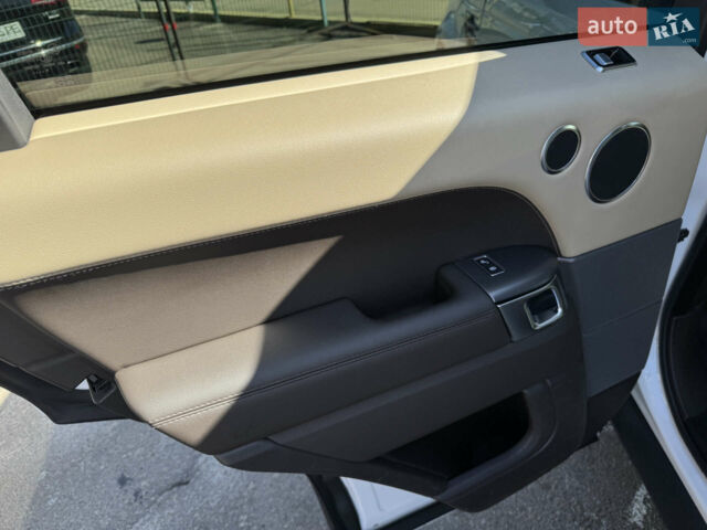 Чорний Ленд Ровер Range Rover Sport, об'ємом двигуна 2.99 л та пробігом 165 тис. км за 38490 $, фото 29 на Automoto.ua