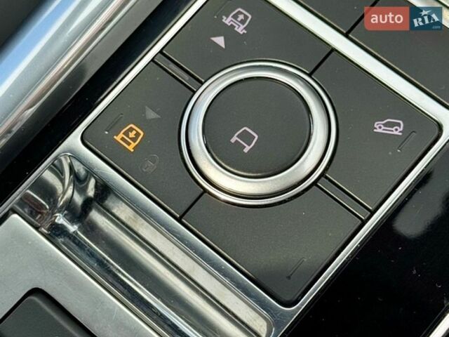 Черный Ленд Ровер Рендж Ровер Спорт, объемом двигателя 3 л и пробегом 125 тыс. км за 49900 $, фото 39 на Automoto.ua