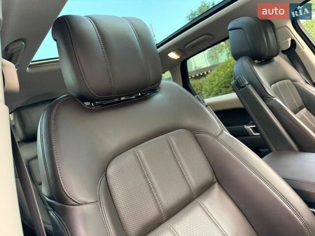 Чорний Ленд Ровер Range Rover Sport, об'ємом двигуна 2 л та пробігом 129 тис. км за 38777 $, фото 3 на Automoto.ua