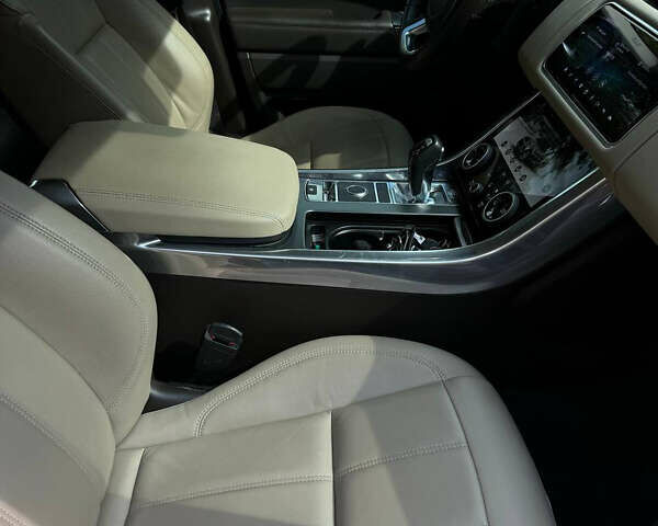 Черный Ленд Ровер Рендж Ровер Спорт, объемом двигателя 2 л и пробегом 99 тыс. км за 46800 $, фото 9 на Automoto.ua