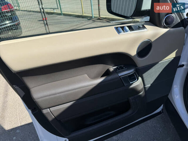 Чорний Ленд Ровер Range Rover Sport, об'ємом двигуна 2.99 л та пробігом 165 тис. км за 41990 $, фото 17 на Automoto.ua