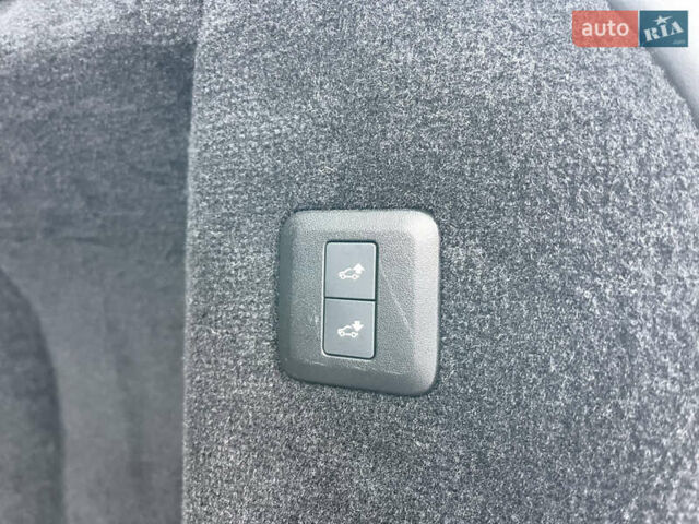 Чорний Ленд Ровер Range Rover Sport, об'ємом двигуна 2.99 л та пробігом 27 тис. км за 55000 $, фото 42 на Automoto.ua