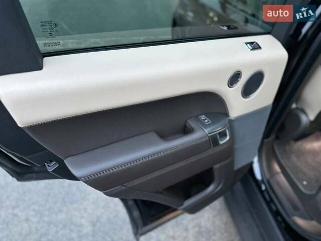 Чорний Ленд Ровер Range Rover Sport, об'ємом двигуна 2 л та пробігом 72 тис. км за 43000 $, фото 14 на Automoto.ua