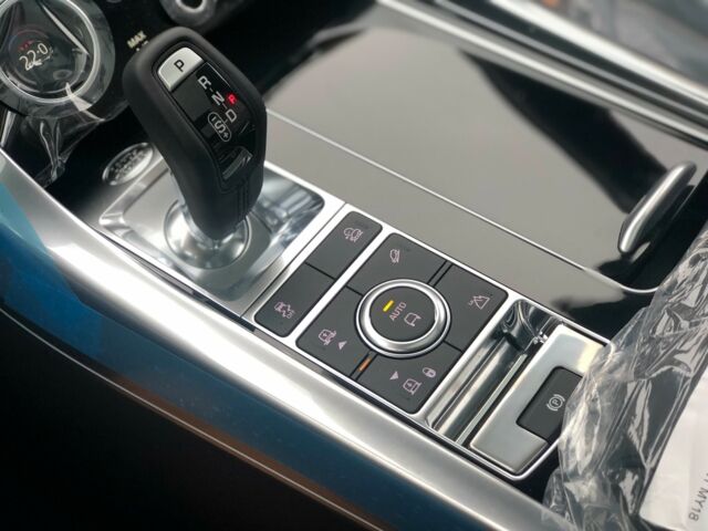 Чорний Ленд Ровер Range Rover Sport, об'ємом двигуна 3 л та пробігом 0 тис. км за 114087 $, фото 31 на Automoto.ua