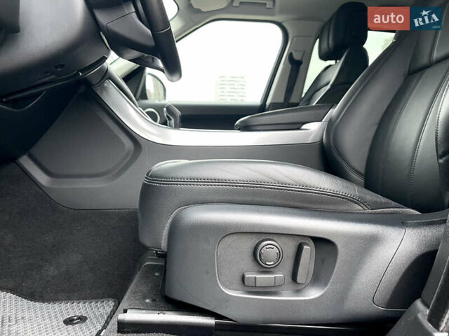 Чорний Ленд Ровер Range Rover Sport, об'ємом двигуна 2.99 л та пробігом 27 тис. км за 55000 $, фото 28 на Automoto.ua