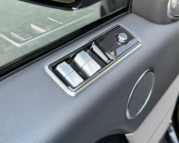 Чорний Ленд Ровер Range Rover Sport, об'ємом двигуна 3 л та пробігом 99 тис. км за 30650 $, фото 15 на Automoto.ua