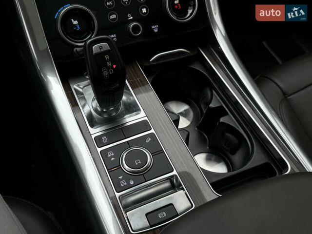 Черный Ленд Ровер Рендж Ровер Спорт, объемом двигателя 3 л и пробегом 162 тыс. км за 45000 $, фото 20 на Automoto.ua