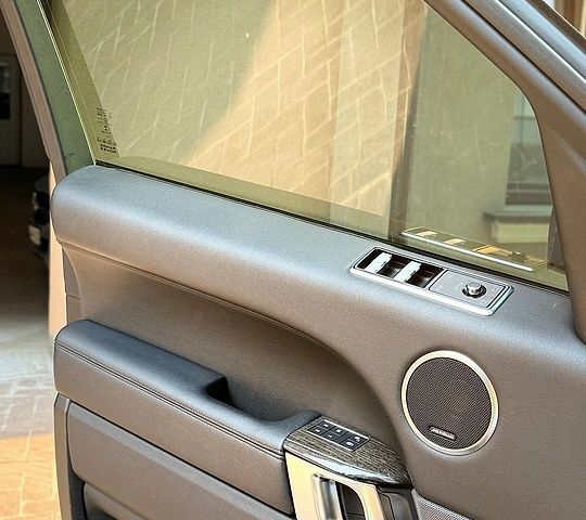 Чорний Ленд Ровер Range Rover Sport, об'ємом двигуна 3 л та пробігом 79 тис. км за 50000 $, фото 52 на Automoto.ua
