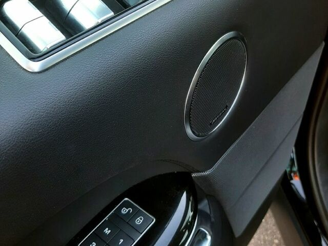 Черный Ленд Ровер Рендж Ровер Спорт, объемом двигателя 3 л и пробегом 160 тыс. км за 49999 $, фото 2 на Automoto.ua