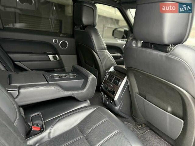 Чорний Ленд Ровер Range Rover Sport, об'ємом двигуна 2 л та пробігом 72 тис. км за 47000 $, фото 19 на Automoto.ua