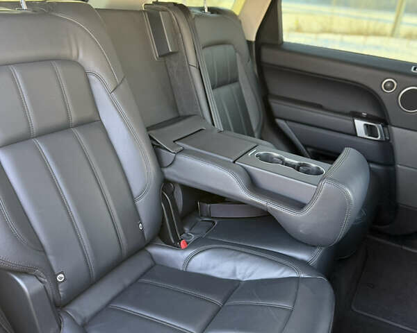 Чорний Ленд Ровер Range Rover Sport, об'ємом двигуна 2 л та пробігом 118 тис. км за 47200 $, фото 32 на Automoto.ua