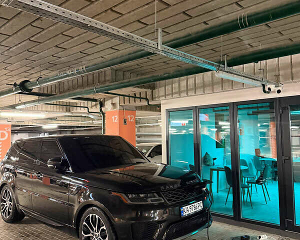Чорний Ленд Ровер Range Rover Sport, об'ємом двигуна 2 л та пробігом 72 тис. км за 47000 $, фото 60 на Automoto.ua