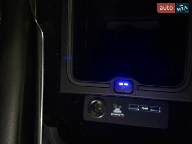 Чорний Ленд Ровер Range Rover Sport, об'ємом двигуна 2 л та пробігом 72 тис. км за 47000 $, фото 49 на Automoto.ua