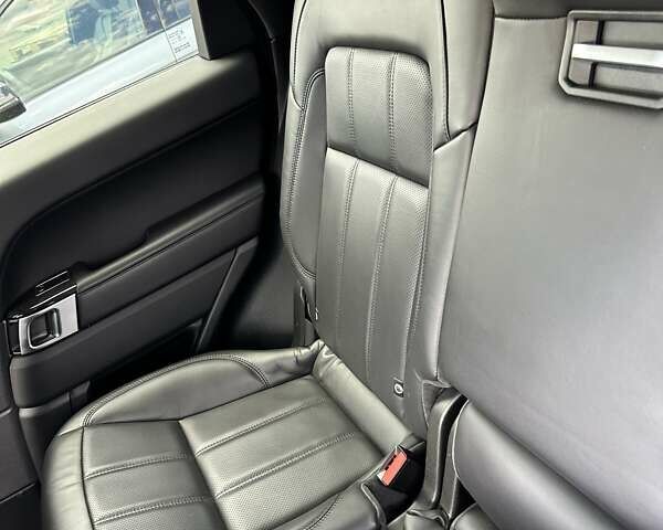 Черный Ленд Ровер Рендж Ровер Спорт, объемом двигателя 2.99 л и пробегом 127 тыс. км за 44000 $, фото 17 на Automoto.ua