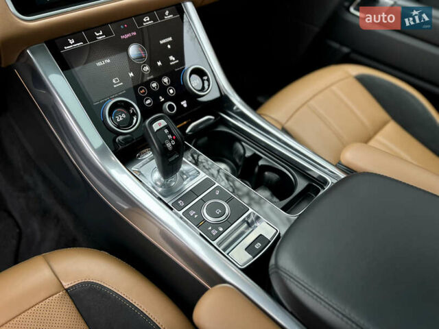 Черный Ленд Ровер Рендж Ровер Спорт, объемом двигателя 3 л и пробегом 150 тыс. км за 61900 $, фото 35 на Automoto.ua