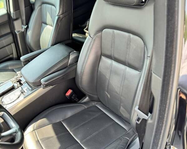 Черный Ленд Ровер Рендж Ровер Спорт, объемом двигателя 2.99 л и пробегом 127 тыс. км за 44000 $, фото 9 на Automoto.ua