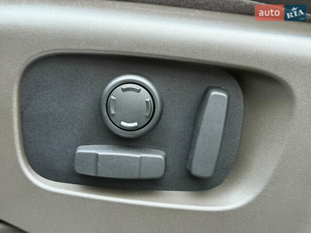 Чорний Ленд Ровер Range Rover Sport, об'ємом двигуна 3 л та пробігом 102 тис. км за 48900 $, фото 31 на Automoto.ua