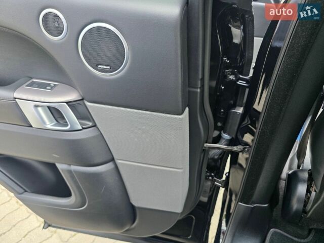 Чорний Ленд Ровер Range Rover Sport, об'ємом двигуна 3 л та пробігом 251 тис. км за 43777 $, фото 52 на Automoto.ua