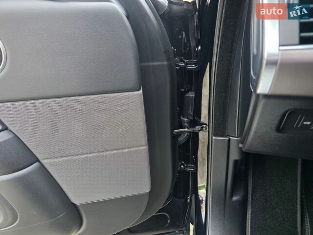 Чорний Ленд Ровер Range Rover Sport, об'ємом двигуна 3 л та пробігом 251 тис. км за 43777 $, фото 37 на Automoto.ua