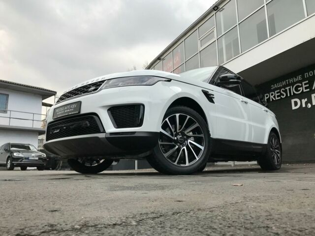 Чорний Ленд Ровер Range Rover Sport, об'ємом двигуна 3 л та пробігом 5 тис. км за 91000 $, фото 9 на Automoto.ua