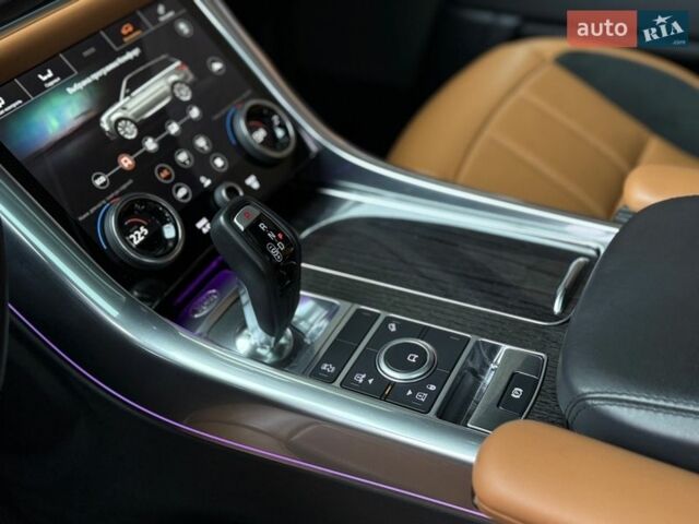 Черный Ленд Ровер Рендж Ровер Спорт, объемом двигателя 3 л и пробегом 149 тыс. км за 52500 $, фото 18 на Automoto.ua