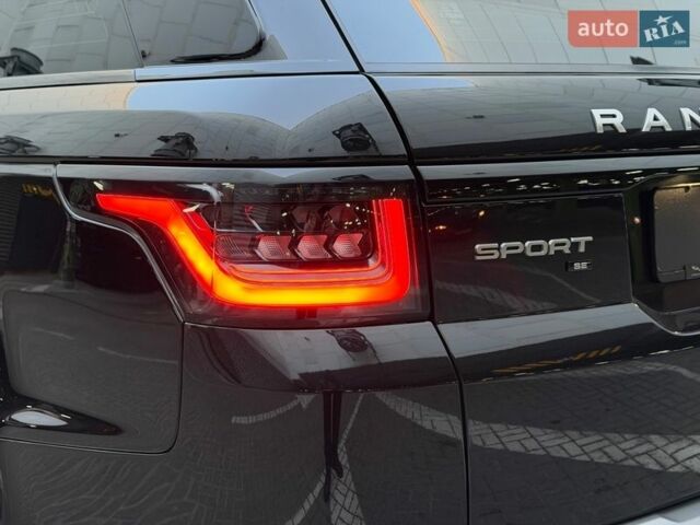 Чорний Ленд Ровер Range Rover Sport, об'ємом двигуна 3 л та пробігом 105 тис. км за 60000 $, фото 12 на Automoto.ua