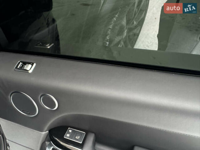 Чорний Ленд Ровер Range Rover Sport, об'ємом двигуна 3 л та пробігом 64 тис. км за 71000 $, фото 43 на Automoto.ua