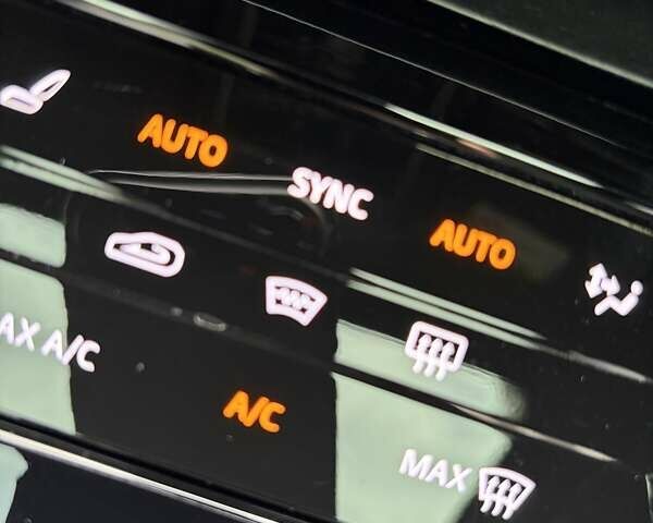 Черный Ленд Ровер Рендж Ровер Спорт, объемом двигателя 3 л и пробегом 39 тыс. км за 139300 $, фото 31 на Automoto.ua