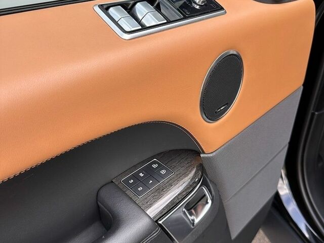 Чорний Ленд Ровер Range Rover Sport, об'ємом двигуна 3 л та пробігом 128 тис. км за 56500 $, фото 12 на Automoto.ua