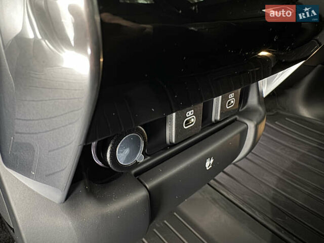 Чорний Ленд Ровер Range Rover Sport, об'ємом двигуна 3 л та пробігом 64 тис. км за 71000 $, фото 31 на Automoto.ua