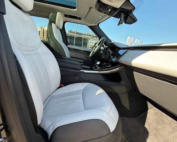 Чорний Ленд Ровер Range Rover Sport, об'ємом двигуна 3 л та пробігом 30 тис. км за 133000 $, фото 3 на Automoto.ua