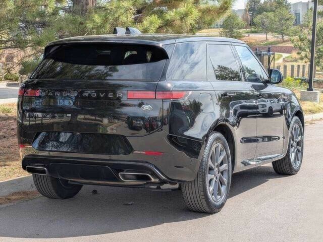 Чорний Ленд Ровер Range Rover Sport, об'ємом двигуна 3 л та пробігом 24 тис. км за 54950 $, фото 3 на Automoto.ua