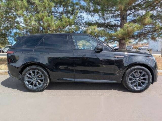 Чорний Ленд Ровер Range Rover Sport, об'ємом двигуна 3 л та пробігом 24 тис. км за 54950 $, фото 2 на Automoto.ua