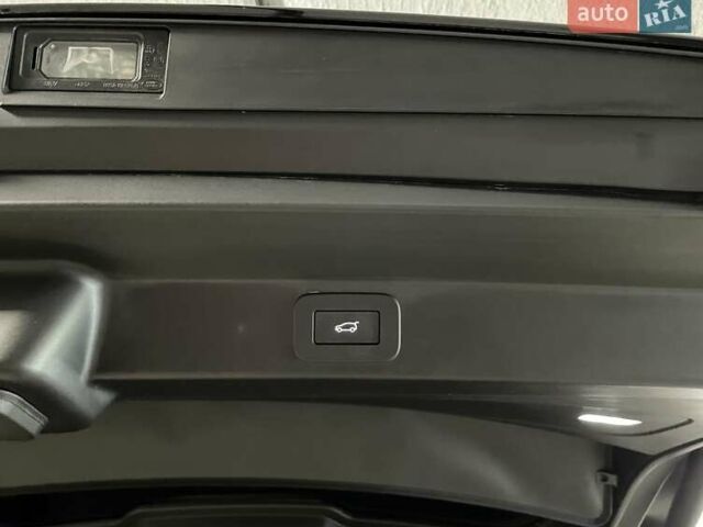 Чорний Ленд Ровер Range Rover Sport, об'ємом двигуна 3 л та пробігом 8 тис. км за 155700 $, фото 23 на Automoto.ua