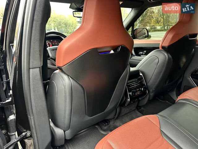 Черный Ленд Ровер Рендж Ровер Спорт, объемом двигателя 4.39 л и пробегом 11 тыс. км за 250000 $, фото 22 на Automoto.ua